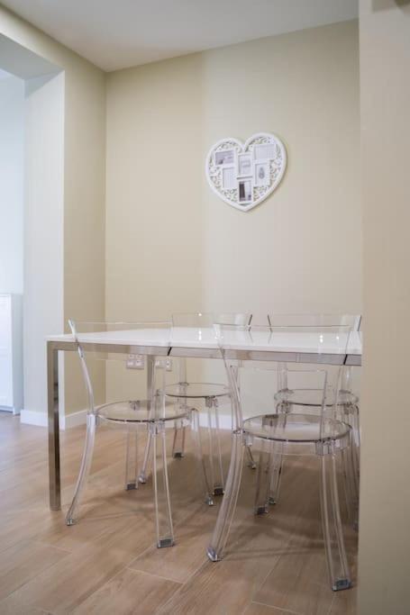 Optimus Corazon De Triana Apartman Sevilla Kültér fotó