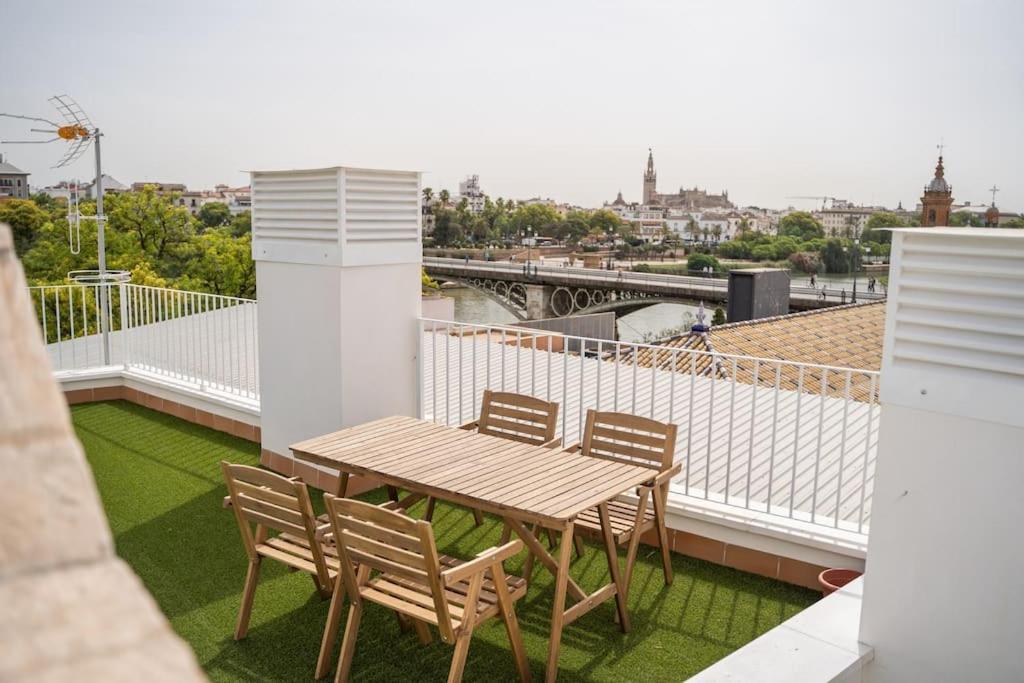 Optimus Corazon De Triana Apartman Sevilla Kültér fotó